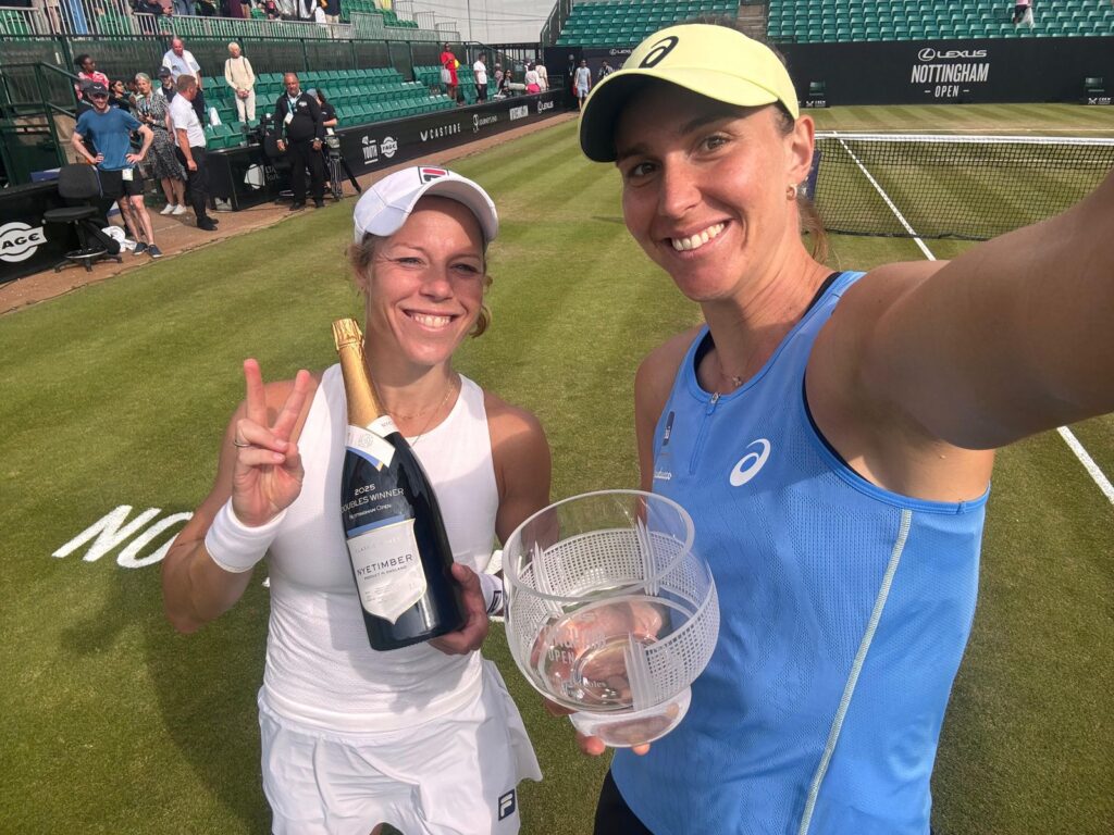 Bia Haddad Maia brilha em Nottingham e conquista 8º título de duplas na WTA ao lado de Siegemund