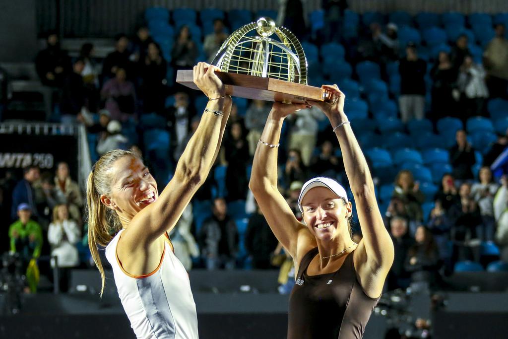 Luisa Stefani faz história e é campeã do SP Open