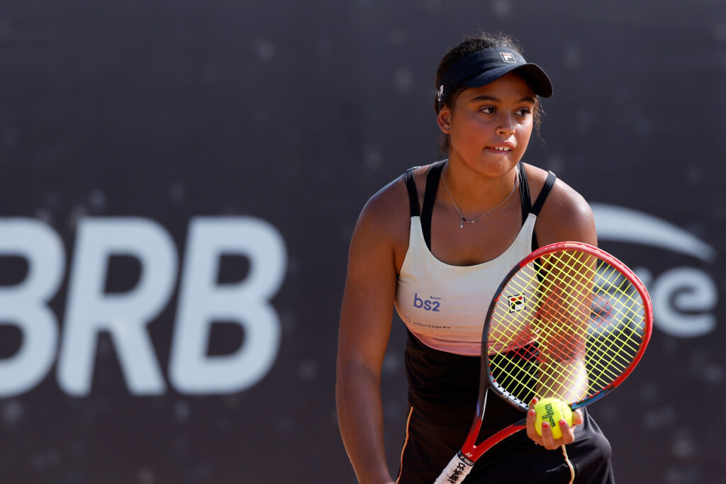 Jovem sensação brasileira, Naná Silva disputa o ENGIE Open, o WTA de Florianópolis