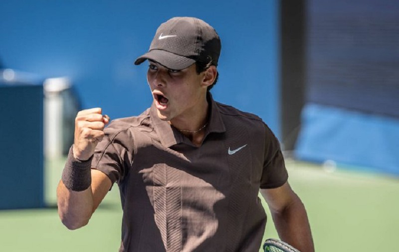 Guto Miguel estreia com autoridade no juvenil do Australian Open