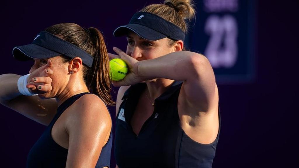 Luisa Stefani e Dabrowski alcançam as quartas em Dubai