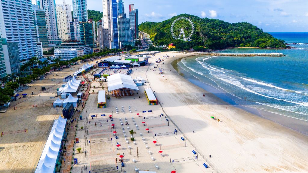 Balneário Camboriú recebe etapa BT400 do circuito mundial de Beach Tennis com presença de estrelas internacionais