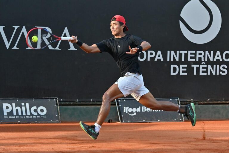 Sakamoto luta, mas perde para cabeça de chave 2 em Campinas